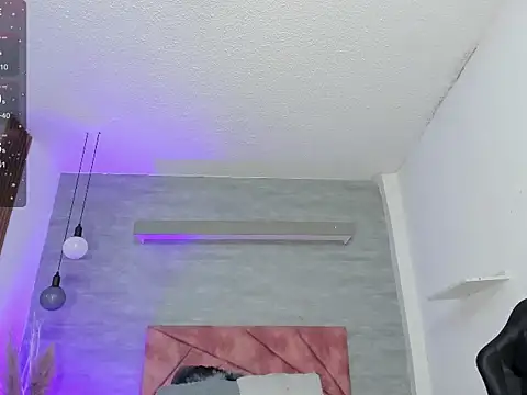 Snapshot of thararouse chatting on September 2025 09:15:01 PM thararouse online show from September 2025 09:15:01 PM