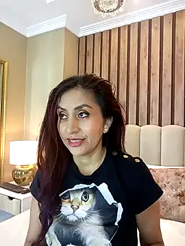 Snapshot of MonicaMoret chatting on February 2025 12:11:01 PM MonicaMoret online show from February 2025 12:11:01 PM