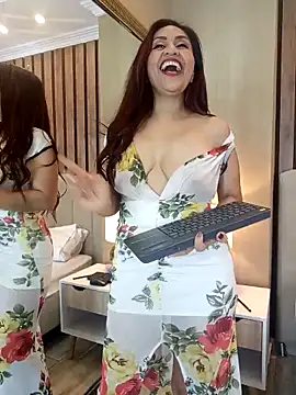 Snapshot of MonicaMoret chatting on March 2025 03:25:01 PM MonicaMoret online show from March 2025 03:25:01 PM