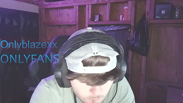 Snapshot of OnlyBlazexx chatting on February 2026 02:29:02 AM OnlyBlazexx online show from February 2026 02:29:02 AM