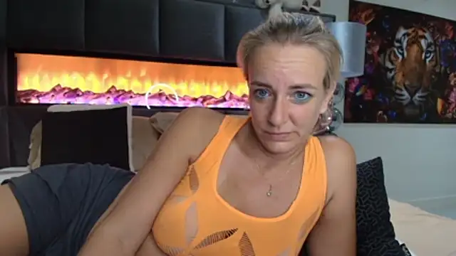 Snapshot of Wendysexyx chatting on June 2026 12:35:02 AM Wendysexyx online show from June 2026 12:35:02 AM
