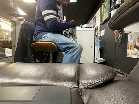 Snapshot of RawRyder8 chatting on December 2024 10:28:01 PM RawRyder8 online show from December 2024 10:28:01 PM