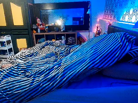 Snapshot of RawRyder8 chatting on September 2025 04:14:02 AM RawRyder8 online show from September 2025 04:14:02 AM