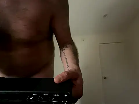 Snapshot of RawRyder8 chatting on October 2025 08:57:02 AM RawRyder8 online show from October 2025 08:57:02 AM