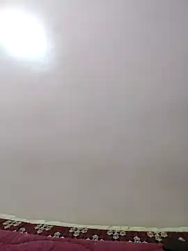 LoNa-daloua online show from October 2025 10:43:02 PM