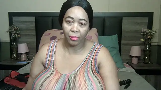 BigButt-MomJ75 online show from November 2025 10:31:01 PM