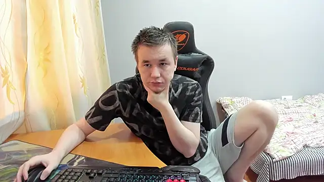 iliaskrislove online show from November 2025 08:36:01 AM