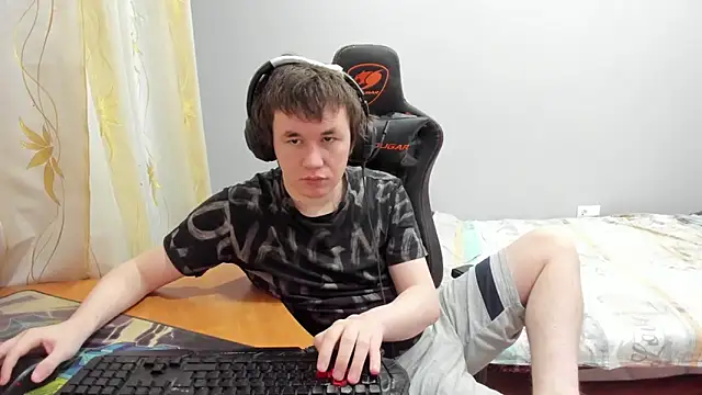 iliaskrislove online show from February 2026 11:52:02 PM