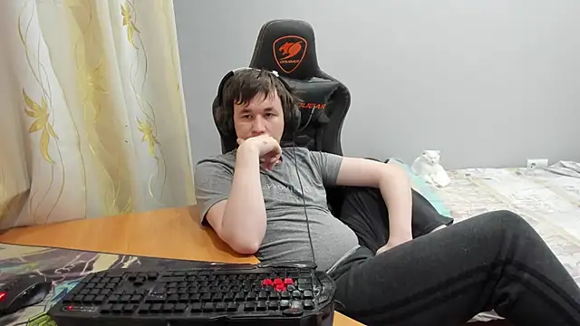 iliaskrislove online show from March 2026 04:22:02 PM