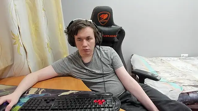 iliaskrislove online show from March 2026 07:41:02 PM