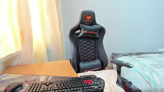 iliaskrislove online show from April 2026 05:51:02 AM