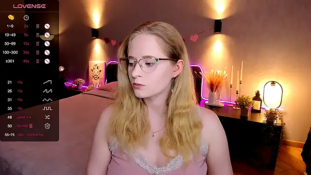 Aemilia  online show from November 2025 08:20:02 AM