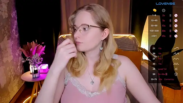 Aemilia  online show from February 2026 07:40:01 AM