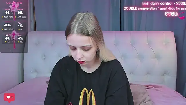 Alice Halle online show from October 2025 08:14:01 AM