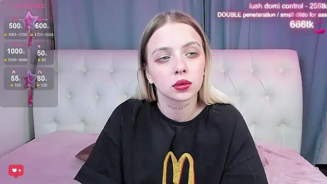 Alice Halle online show from October 2025 04:02:01 AM