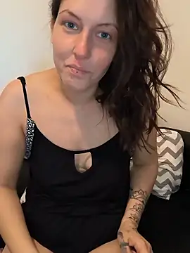 Linalicious online show from May 2026 12:00:02 PM