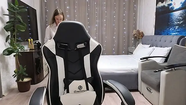 Strip-Lady online show from February 2026 01:33:02 PM