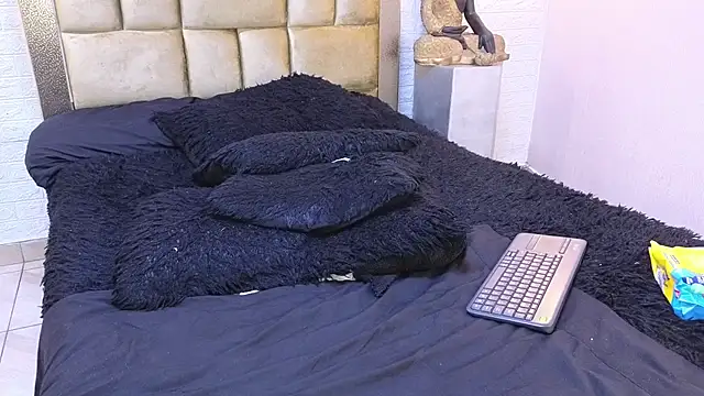 Snapshot of ximenawilliamss chatting on November 2025 09:45:01 AM ximenawilliamss online show from November 2025 09:45:01 AM