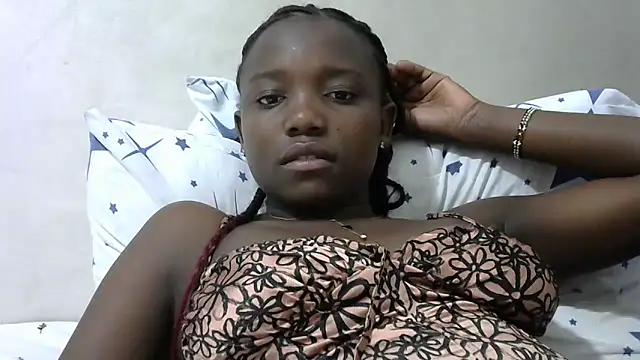 Snapshot of Latiffagodess chatting on October 2025 06:22:02 AM Latiffagodess online show from October 2025 06:22:02 AM