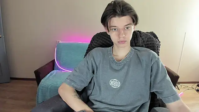 Snapshot of Liam_sexy1 chatting on December 2024 07:54:02 AM Liam sexy1 online show from December 2024 07:54:02 AM