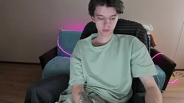 Snapshot of Liam_sexy1 chatting on December 2024 01:24:02 PM Liam sexy1 online show from December 2024 01:24:02 PM