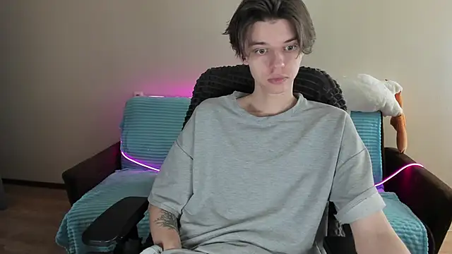 Snapshot of Liam_sexy1 chatting on January 2025 01:00:02 PM Liam sexy1 online show from January 2025 01:00:02 PM