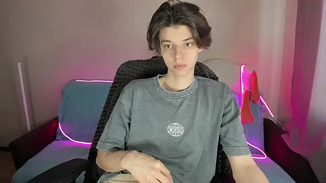 Snapshot of Liam_sexy1 chatting on February 2025 01:38:01 PM Liam sexy1 online show from February 2025 01:38:01 PM