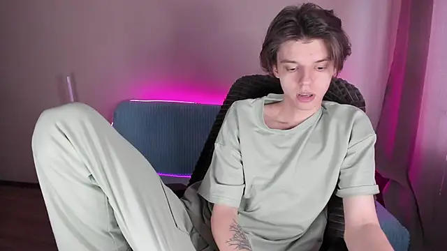 Snapshot of Liam_sexy1 chatting on February 2025 02:06:02 PM Liam sexy1 online show from February 2025 02:06:02 PM