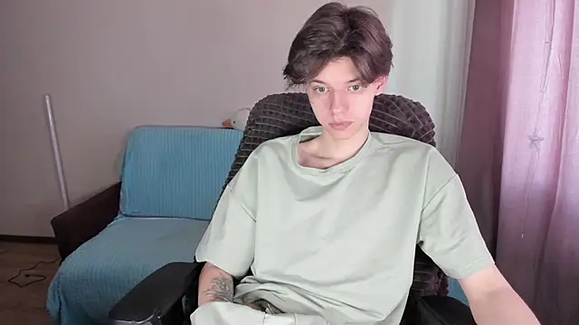 Snapshot of Liam_sexy1 chatting on March 2025 08:20:02 AM Liam sexy1 online show from March 2025 08:20:02 AM