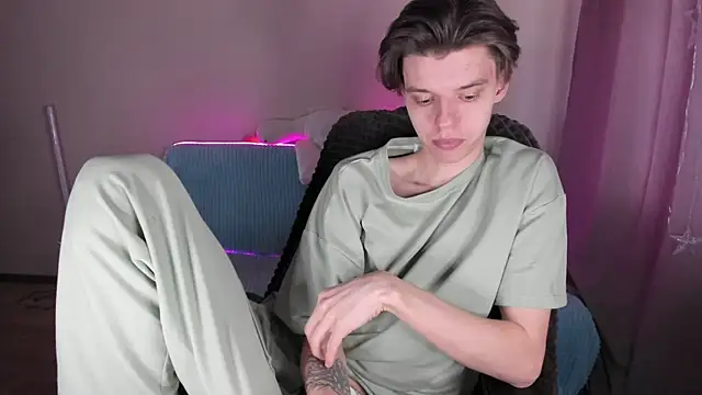 Snapshot of Liam_sexy1 chatting on March 2025 01:20:02 PM Liam sexy1 online show from March 2025 01:20:02 PM