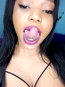 Snapshot of Sugartonguexx chatting on February 2025 09:17:01 PM Sugartonguexx online show from February 2025 09:17:01 PM