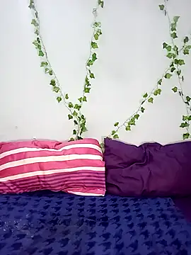 Snapshot of Sugartonguexx chatting on March 2025 06:21:02 PM Sugartonguexx online show from March 2025 06:21:02 PM