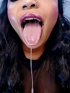 Snapshot of Sugartonguexx chatting on September 2025 09:15:01 PM Sugartonguexx online show from September 2025 09:15:01 PM