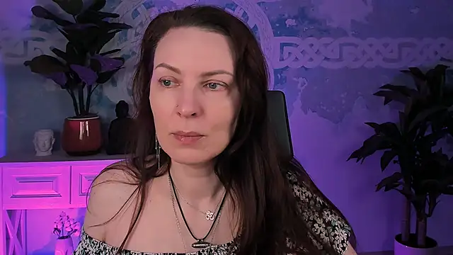 Snapshot of VandaRossi chatting on November 2025 09:30:01 AM VandaRossi online show from November 2025 09:30:01 AM