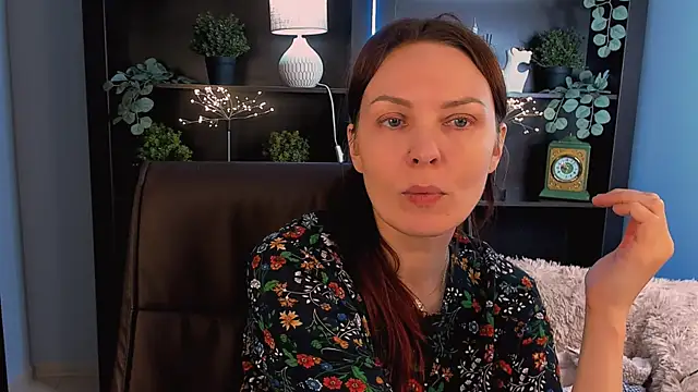 Snapshot of VandaRossi chatting on November 2025 09:50:02 AM VandaRossi online show from November 2025 09:50:02 AM