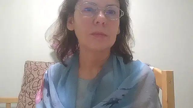 Snapshot of HollyJewel chatting on November 2025 03:25:02 PM HollyJewel online show from November 2025 03:25:02 PM