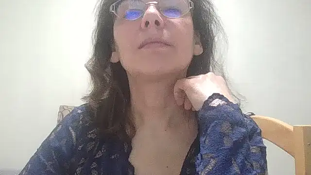 HollyJewel online show from March 2026 04:01:02 PM