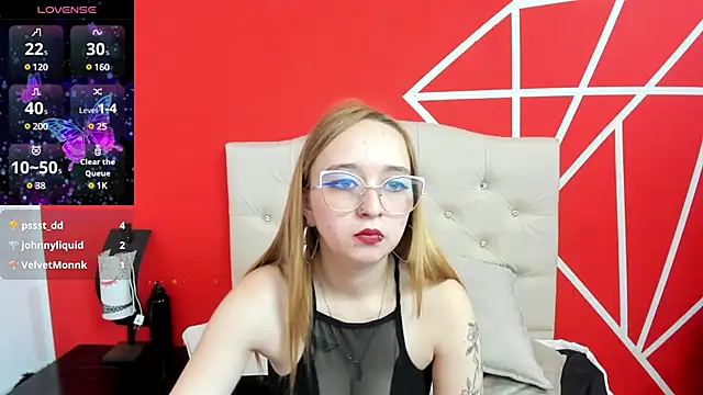 Liaroberts1 online show from January 2025 03:57:01 PM