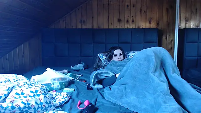 BoeseMoni1998 online show from March 2025 06:12:02 PM