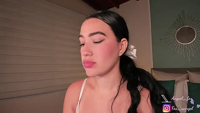 Snapshot of angeel_fox chatting on December 2024 11:28:02 AM angeel fox online show from December 2024 11:28:02 AM