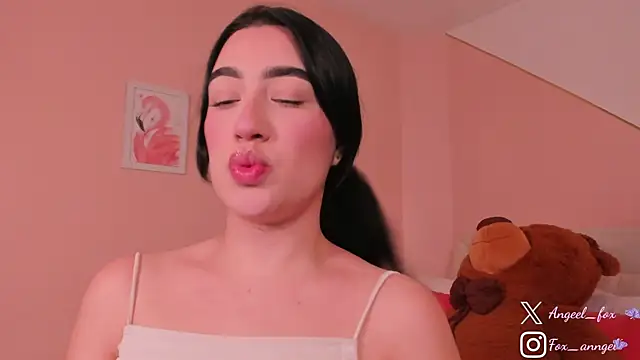 Snapshot of angeel_fox chatting on September 2025 03:54:01 AM angeel fox online show from September 2025 03:54:01 AM