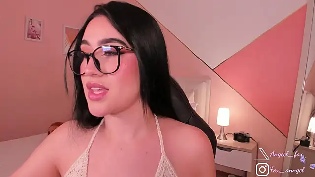 Snapshot of angeel_fox chatting on November 2025 11:25:02 PM angeel fox online show from November 2025 11:25:02 PM