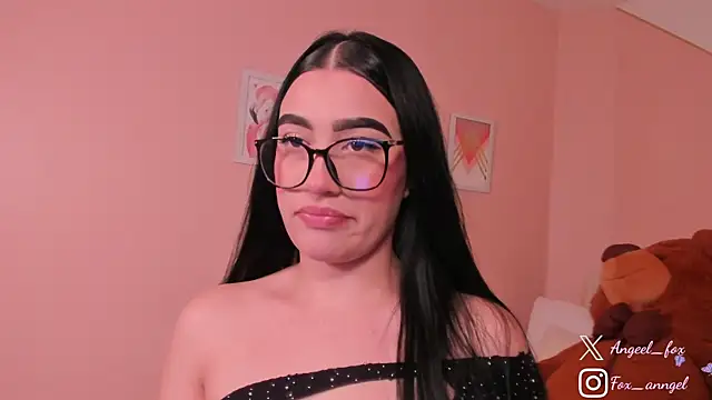 Snapshot of angeel_fox chatting on November 2025 02:22:01 AM angeel fox online show from November 2025 02:22:01 AM