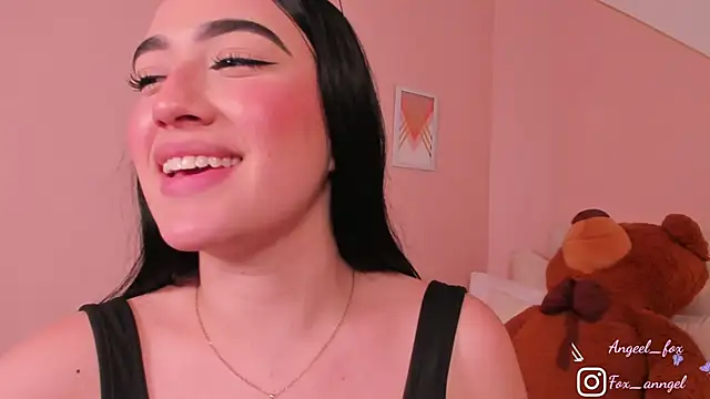 Snapshot of angeel_fox chatting on November 2025 05:21:02 AM angeel fox online show from November 2025 05:21:02 AM