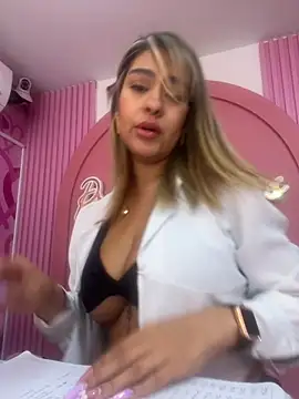 JoannaStanford online show from September 2025 08:31:01 PM