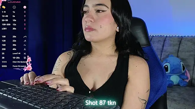 Snapshot of ZaraDames_ chatting on July 2026 06:09:01 AM ZaraDames online show from July 2026 06:09:01 AM