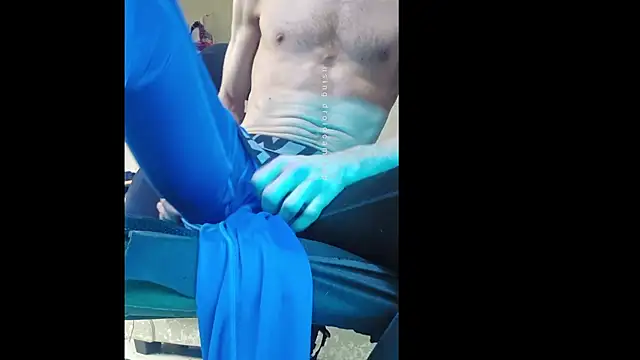 Snapshot of slendt94 chatting on March 2025 01:24:02 PM slendt94 online show from March 2025 01:24:02 PM