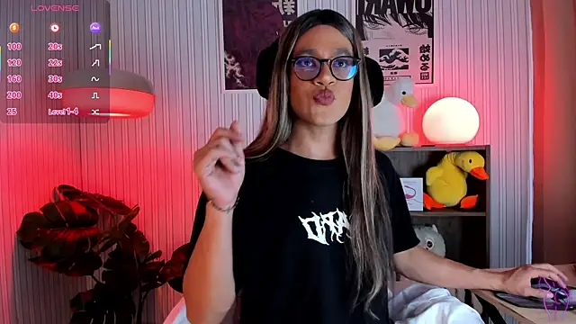 Snapshot of vitta_alfayed chatting on February 2025 08:00:02 PM vitta alfayed online show from February 2025 08:00:02 PM