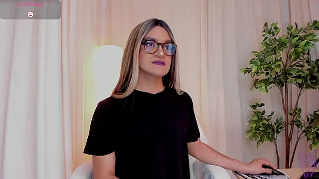 Snapshot of vitta_alfayed chatting on March 2025 08:04:01 PM vitta alfayed online show from March 2025 08:04:01 PM