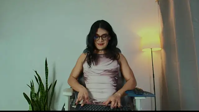 Snapshot of vitta_alfayed chatting on November 2025 11:08:02 PM vitta alfayed online show from November 2025 11:08:02 PM